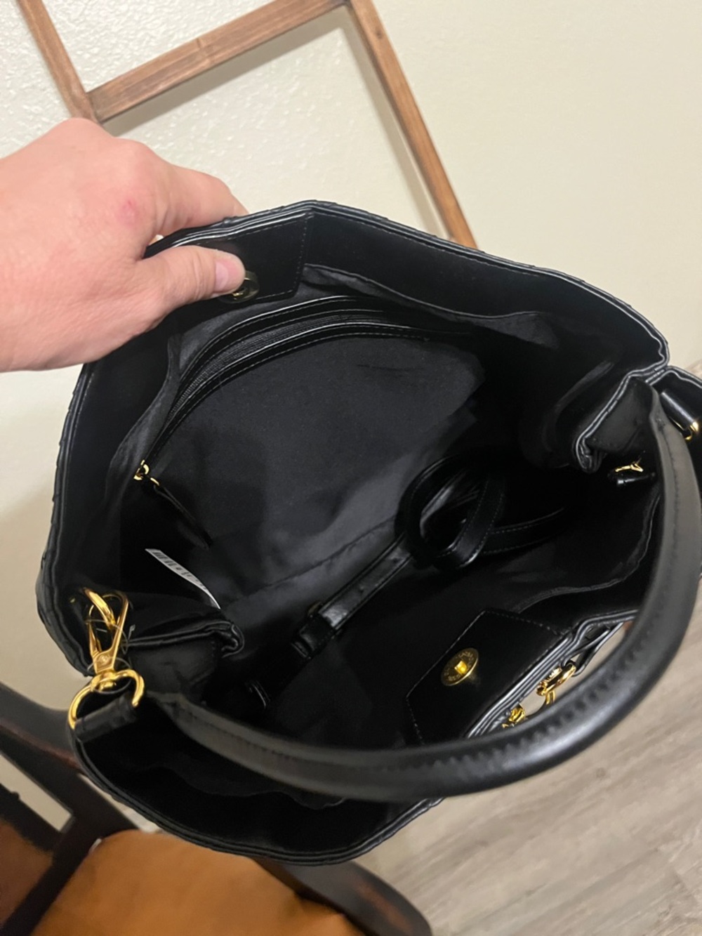 Black woven fashion bag - Picture 4 of 8